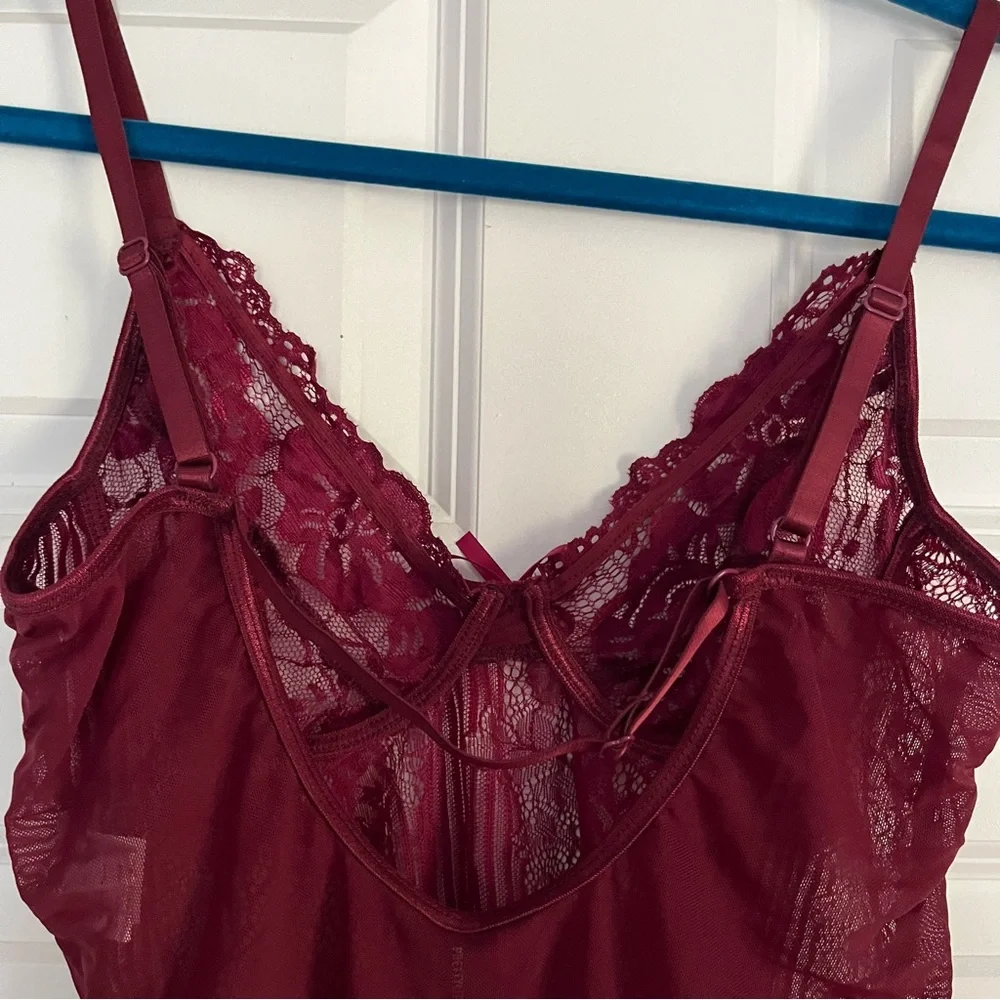 NWT PrettyLittleThing Plum Lace Insert High Leg Cup Bodysuit - Picture 13 of 15